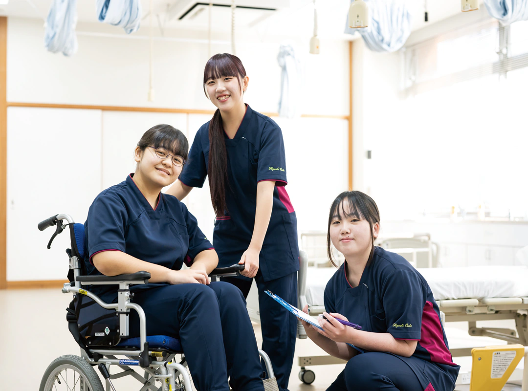 東大阪大学短期大学部 介護福祉学科