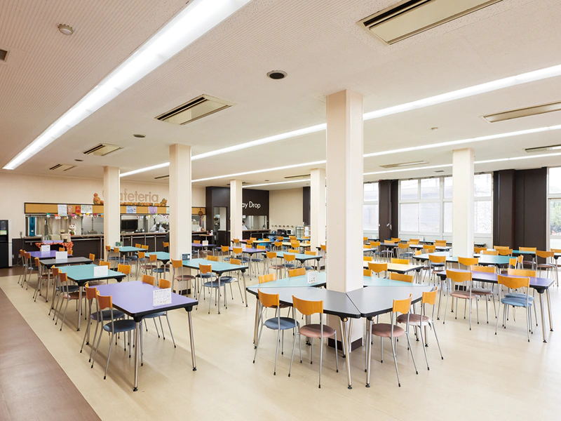 食堂カフェテリア